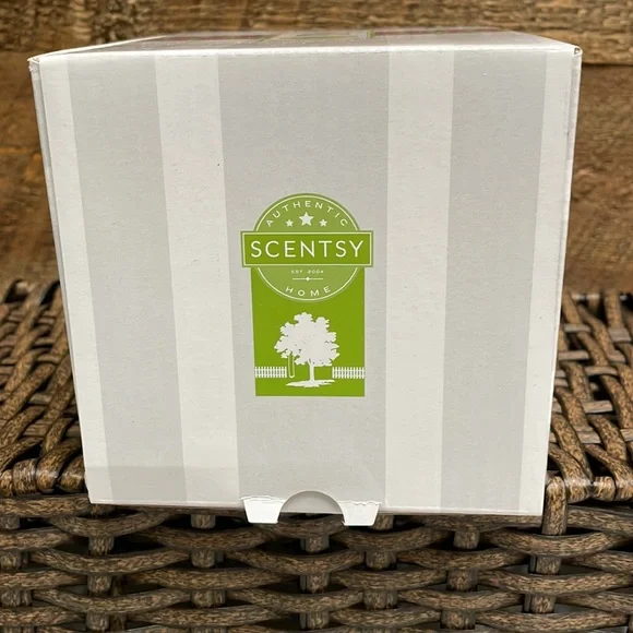 Scentsy “Spirit of Joy” Mini Warmer Christmas Winter Decor BRAND NEW *Firm Price - Picture 9 of 11